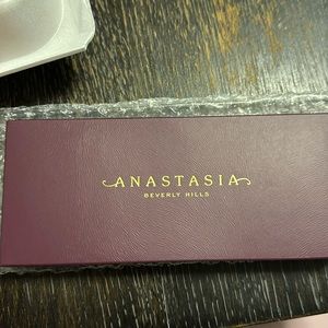 NIB ANASTASIA BEVERLY HILLS FALL ROMANCE PALETTE